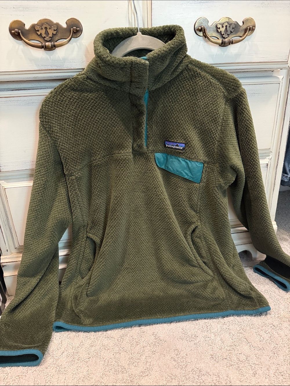 Patagonia Olive Green Fleece Pullover with Teal Trim
